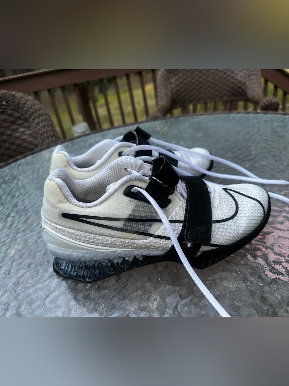 Nike Romaleo’s lifting shoes- Athletic Training Shoes with Velcro Straps